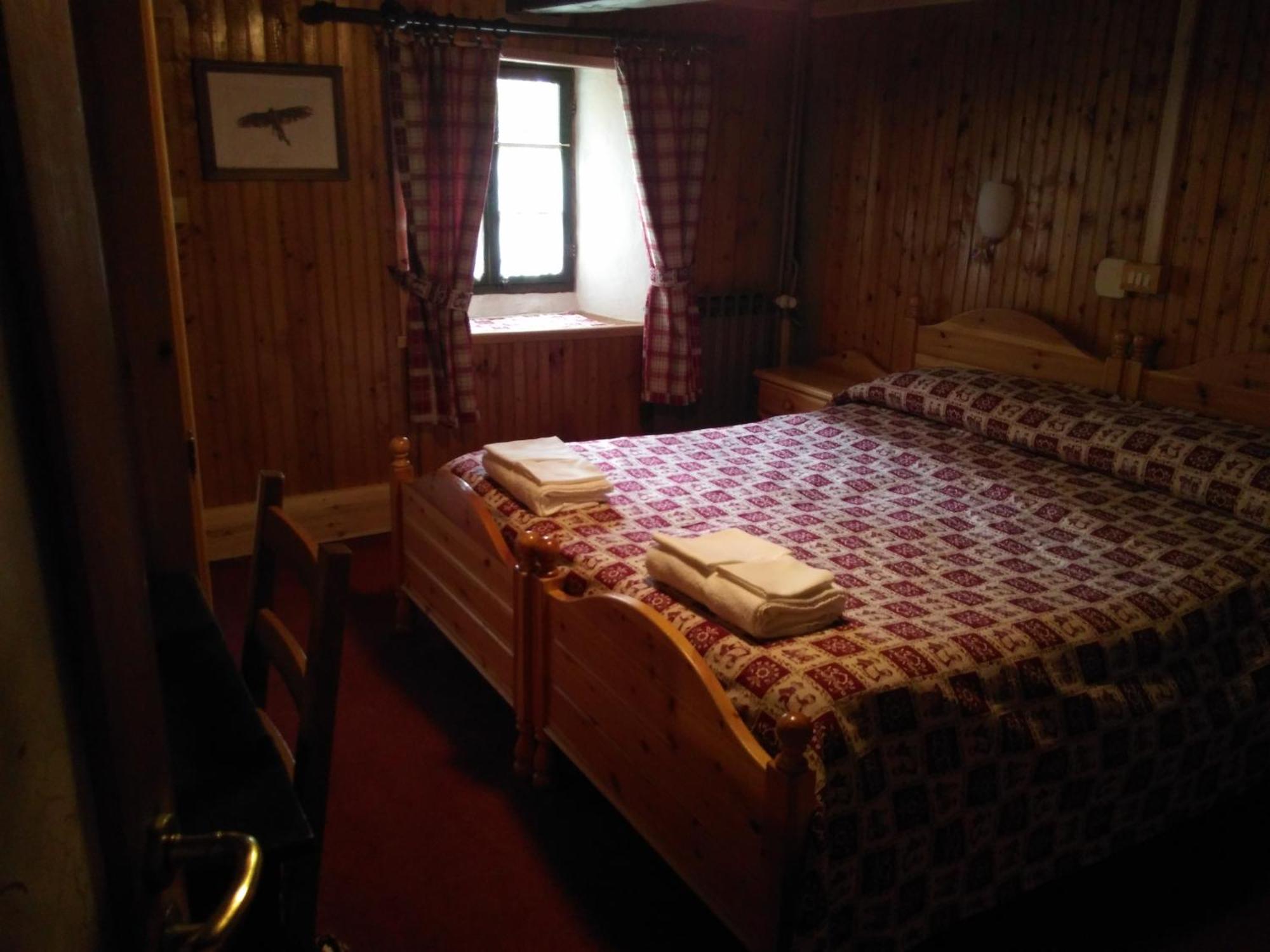 Chalet Del Lago Ceresole Reale Habitación foto